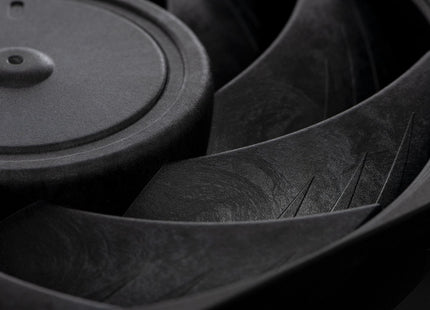 Noctua NF-A12x25 PWM chromax.black.swap - Close up fan blades
