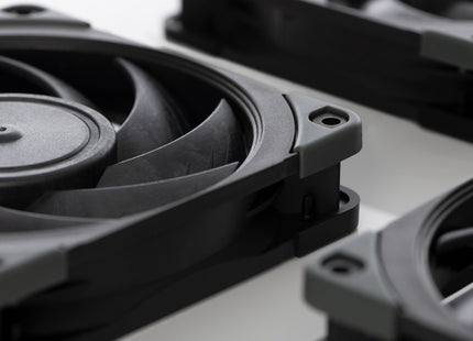 Noctua NF-A12x25 PWM chromax.black.swap - Closeup meerdere fans